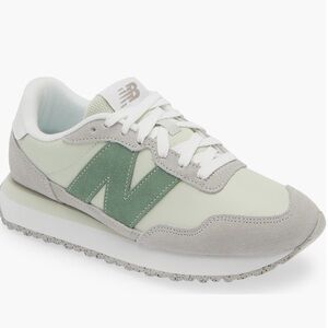 New Balance 237 Sneakers